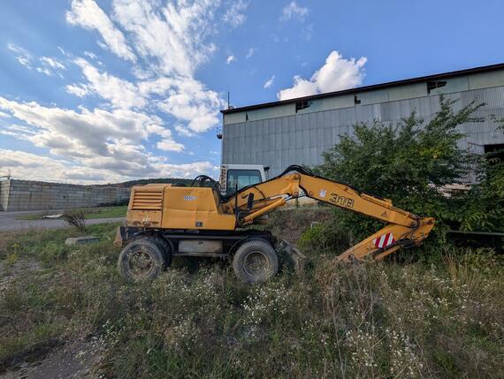 Liebherr A316