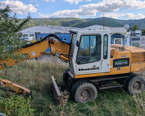 Liebherr A316
