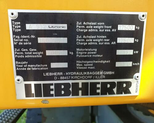 Liebherr A932