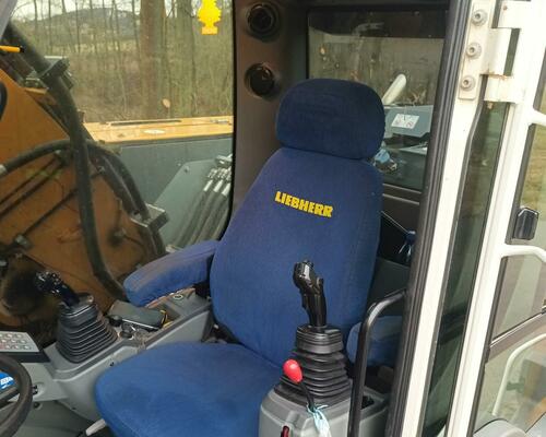 Liebherr a 914 compact