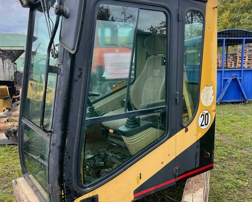 Náhradní díly na kolové rýpadlo CAT M 315-NÁPRAVA