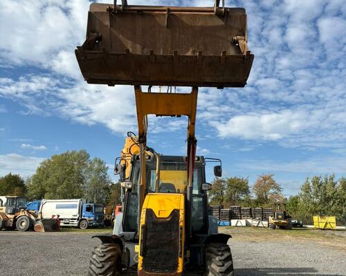 Terex TBL 890