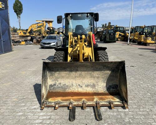 Caterpillar 906