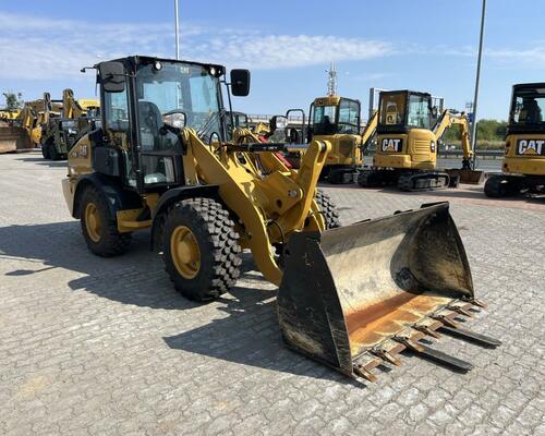 Caterpillar 906