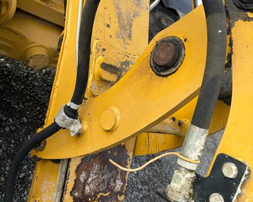  CATERPILLAR 906 + lžíce a vidle