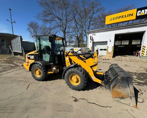 Caterpillar 906M