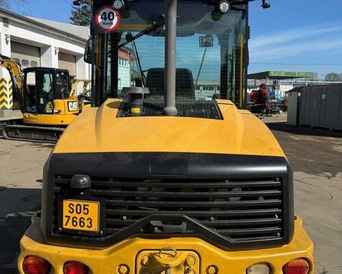 Caterpillar 906M