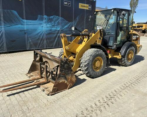 Caterpillar 906M