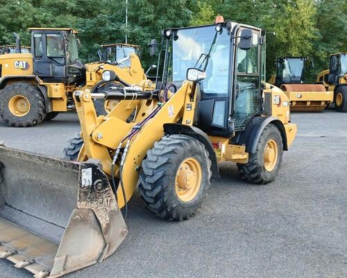 Caterpillar 906M
