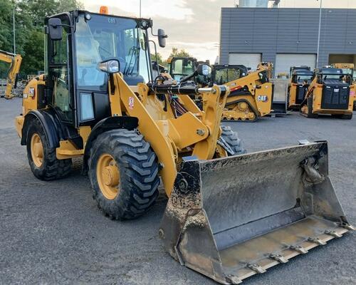Caterpillar 906M