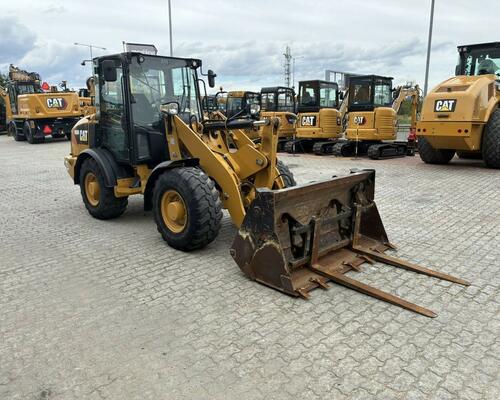 Caterpillar 906M