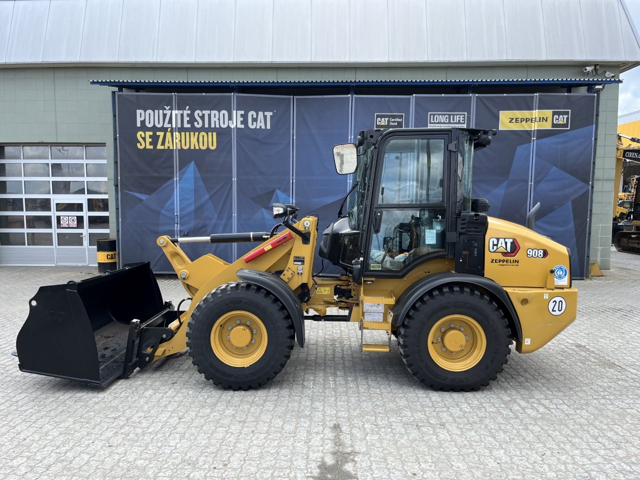 Caterpillar 908