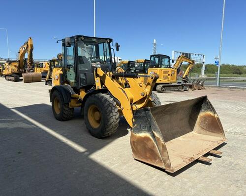 Caterpillar 908M