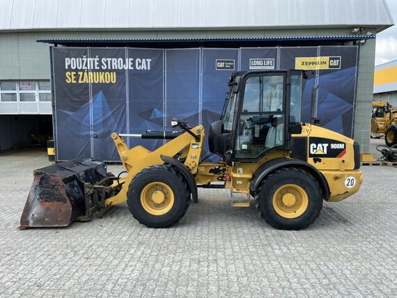 Caterpillar 908M