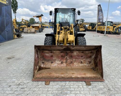 Caterpillar 908M