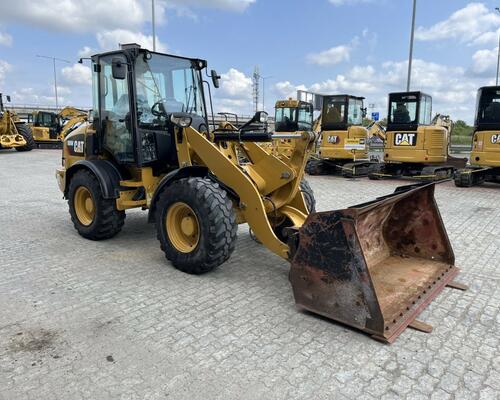Caterpillar 908M