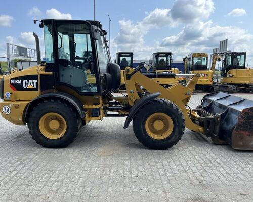 Caterpillar 908M