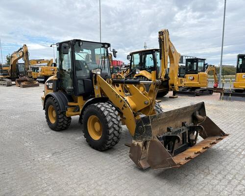 Caterpillar 908M