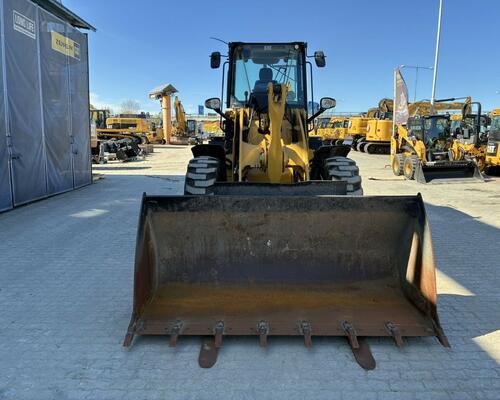 Caterpillar 918M