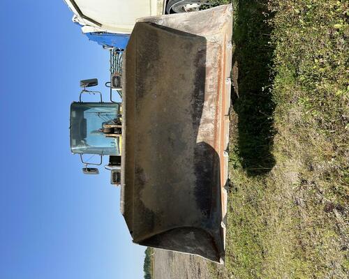 ČELNÍ NAKLADAČ KOMATSU WA 320