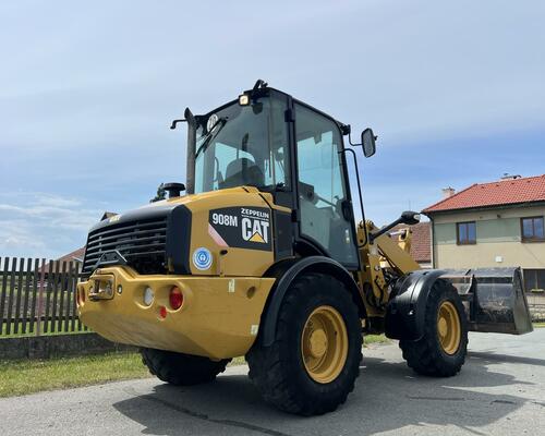 kolový nakladač Caterpillar CAT 908M lopata+vidle/6,5t