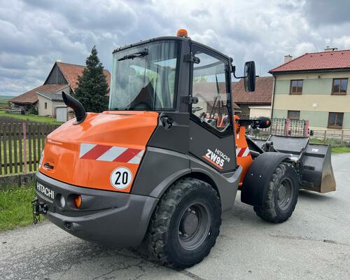 kolový nakladač HITACHI ZW95, pouze 744mth / vidle+lopata