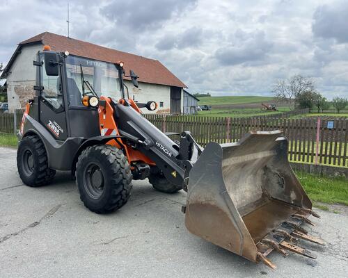 kolový nakladač HITACHI ZW95, pouze 744mth / vidle+lopata