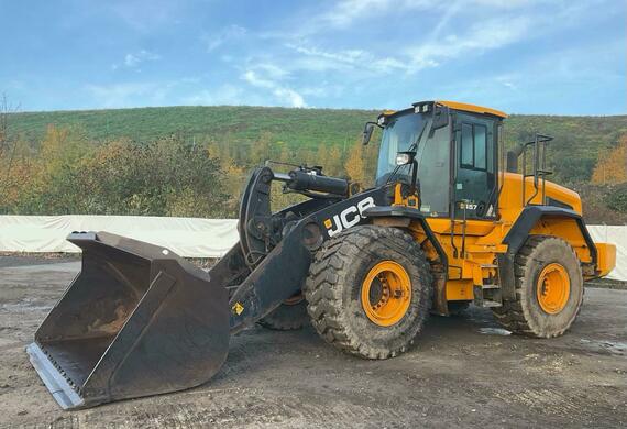 Kolový nakladač JCB 457, r.v. 2017, 4096 mth, palubní váha 