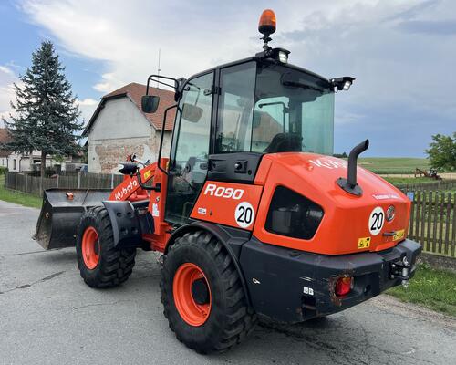 Kolový nakladač Kubota R090 lopata+vidle / 660mth!