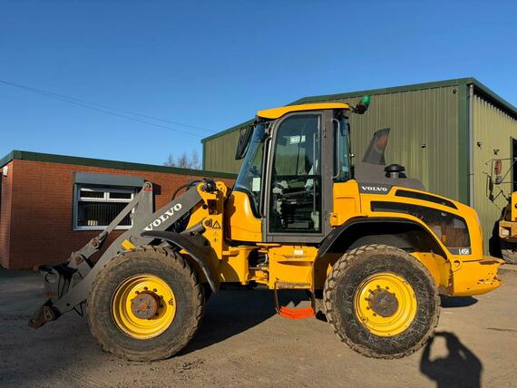 Kolový nakladač VOLVO L45H, r.v. 2017, 9700 kg, 4014 mth