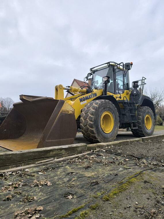 Komatsu WB 380