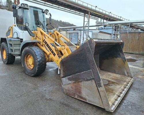 Liebherr L524