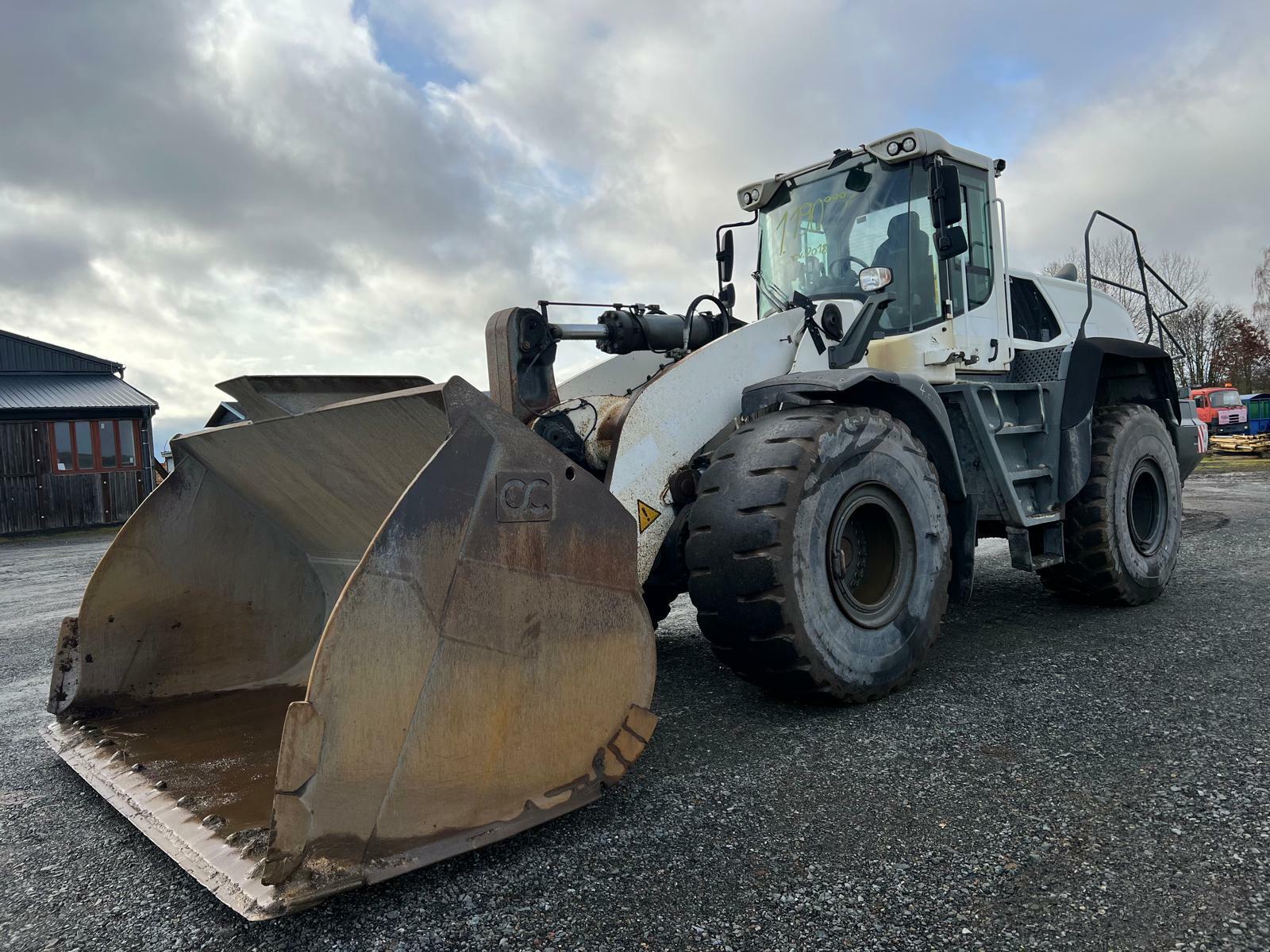 LIEBHERR L 580 X POWER