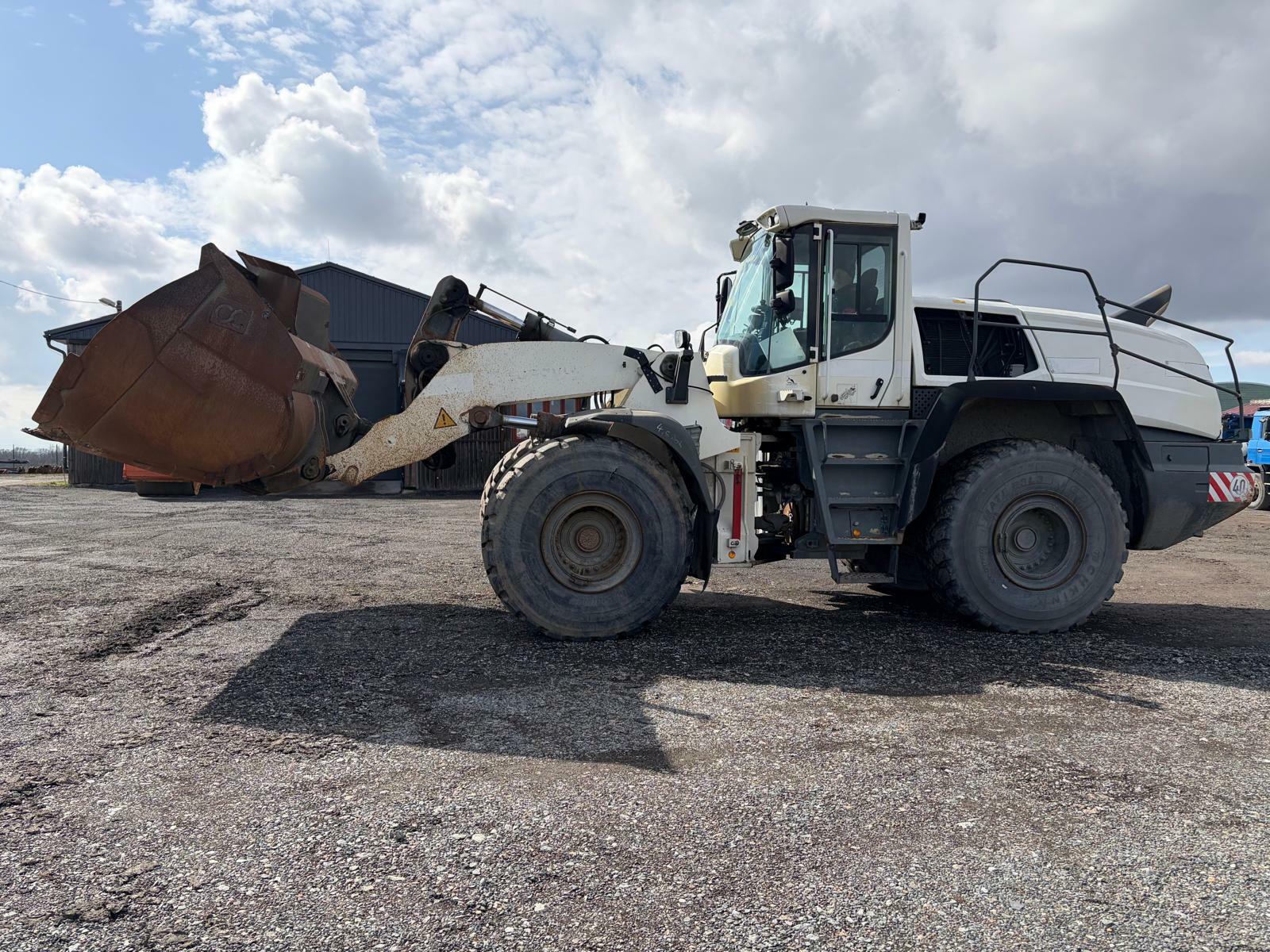 LIEBHERR L 580 X POWER -230 kW