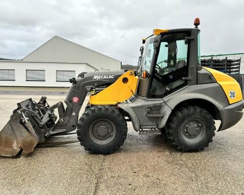 Mecalac AS 700