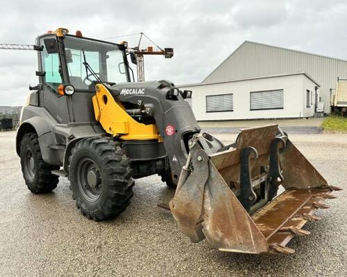 Mecalac AS 700