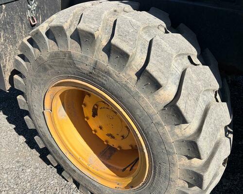 Nakladač Crona CR 2000+LŽÍCE A VIDLE 