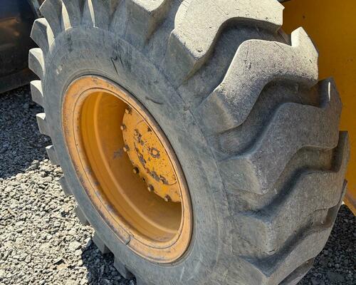 Nakladač Crona CR 2000 + LŽÍCE A VIDLE -360 MTH !