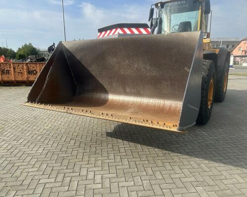 Volvo L120E