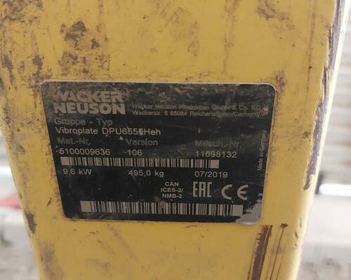 2 x  REVERZNÍ VIBRAČNÍ DESKA WACKER DPU655 HEH