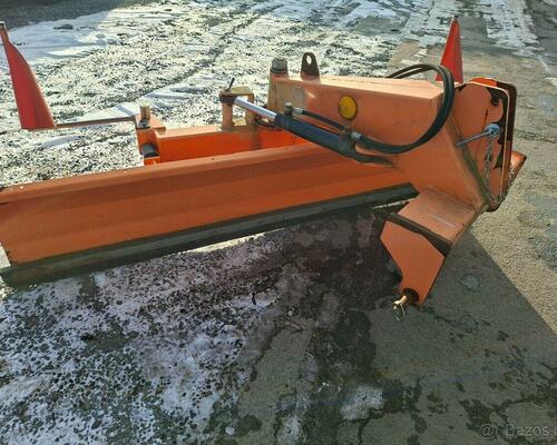 Radlice na sníh traktorová hydraulicky otočná 2,2m.