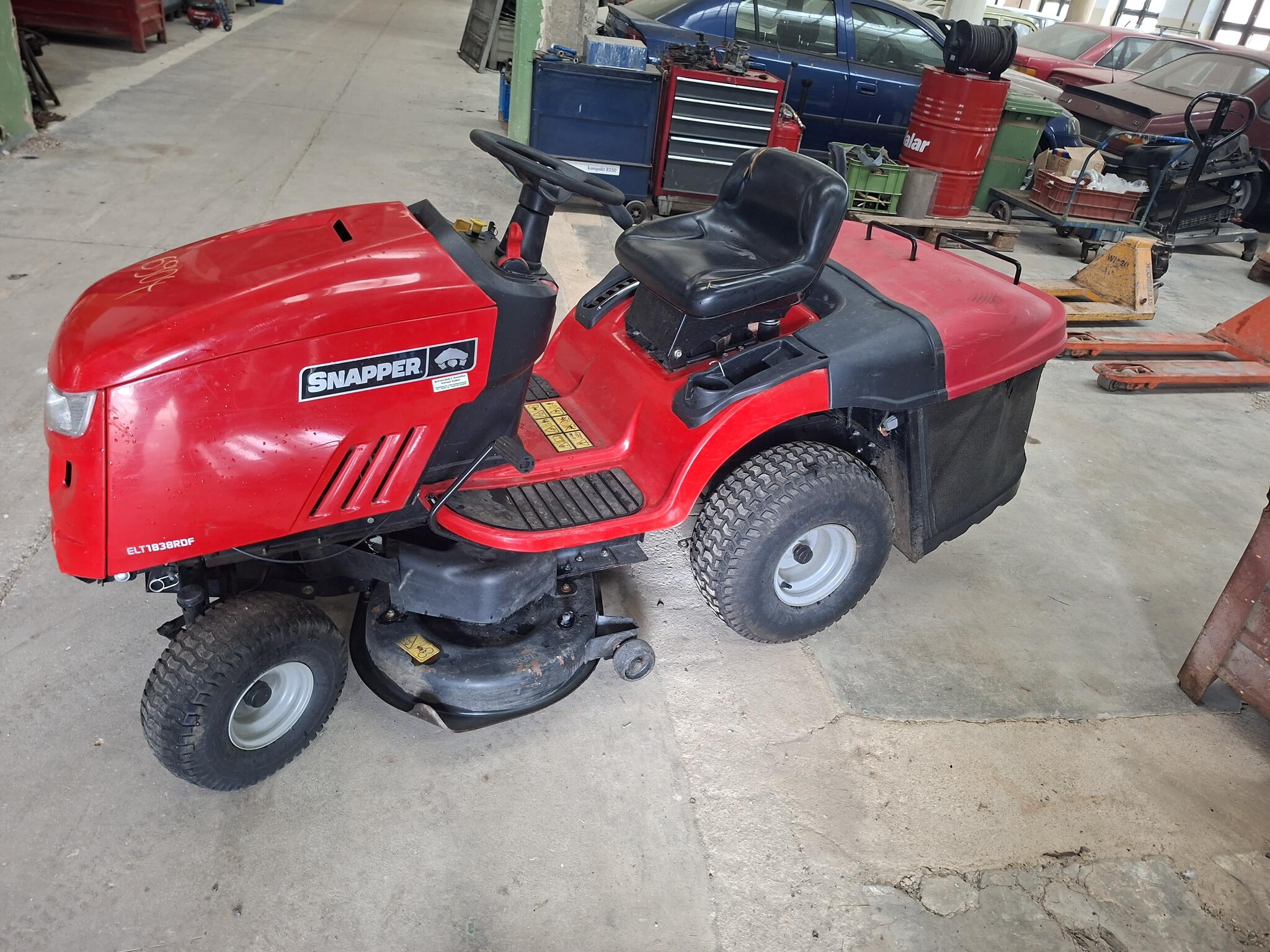 SNAPPER ELT 1838 RDF zahradní traktor -