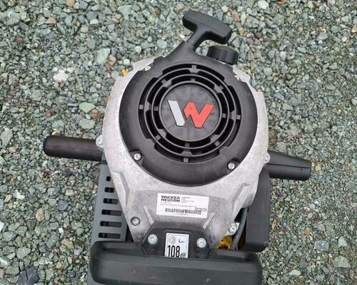 Wacker Neuson benzínové kladivo BH 40