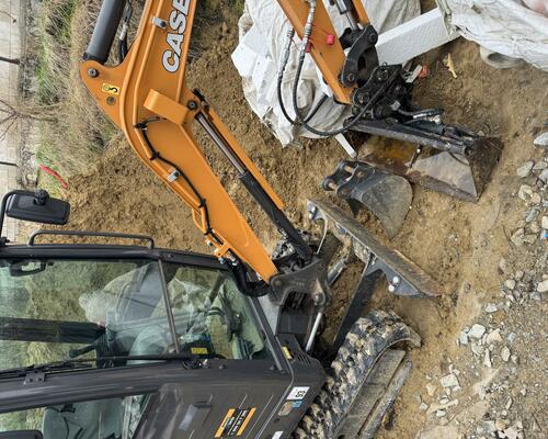 Case CX19C
