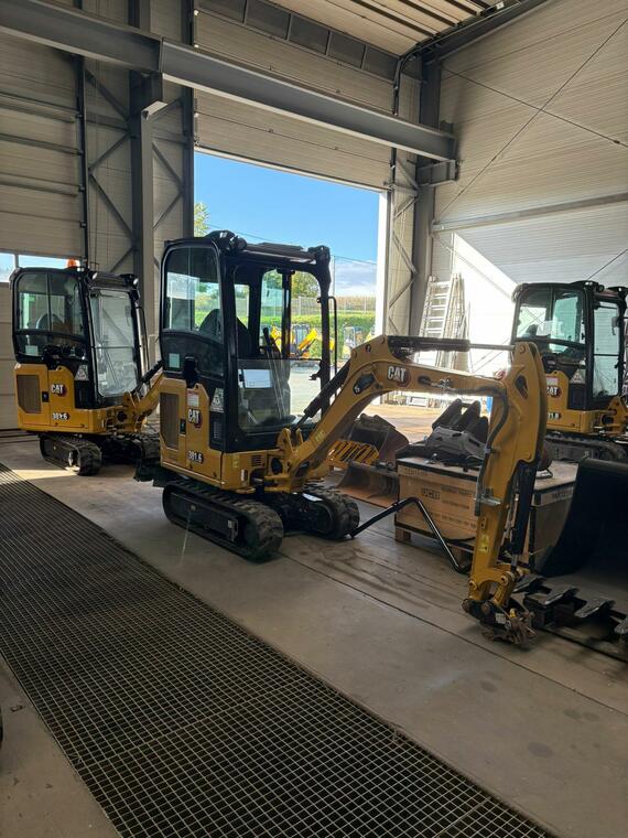 Cat 3016