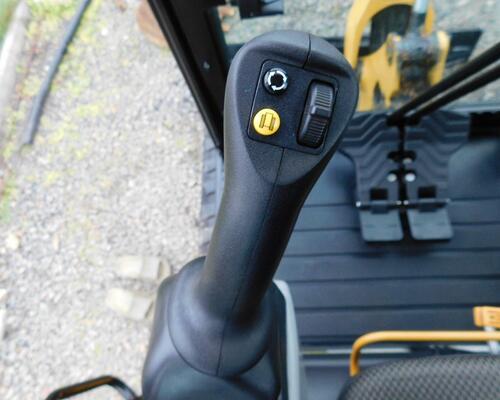 CAT 301.8, Bourací kladivo CAT, Hydraulická svahovka