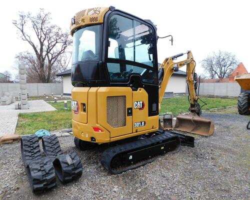 CAT 301.8, Hydraulická svahovka