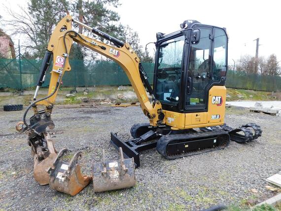 CAT 301.8, Hydraulická svahovka