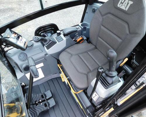 CAT 301.8, Hydraulická svahovka