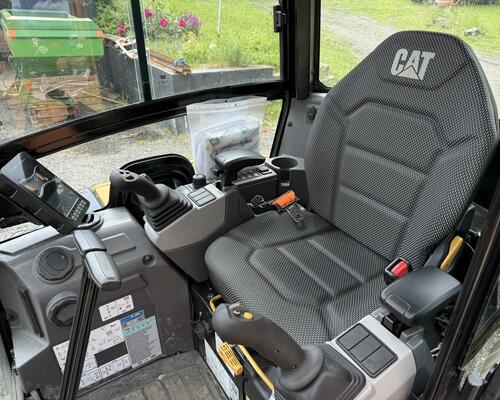 Cat 302.7 CR